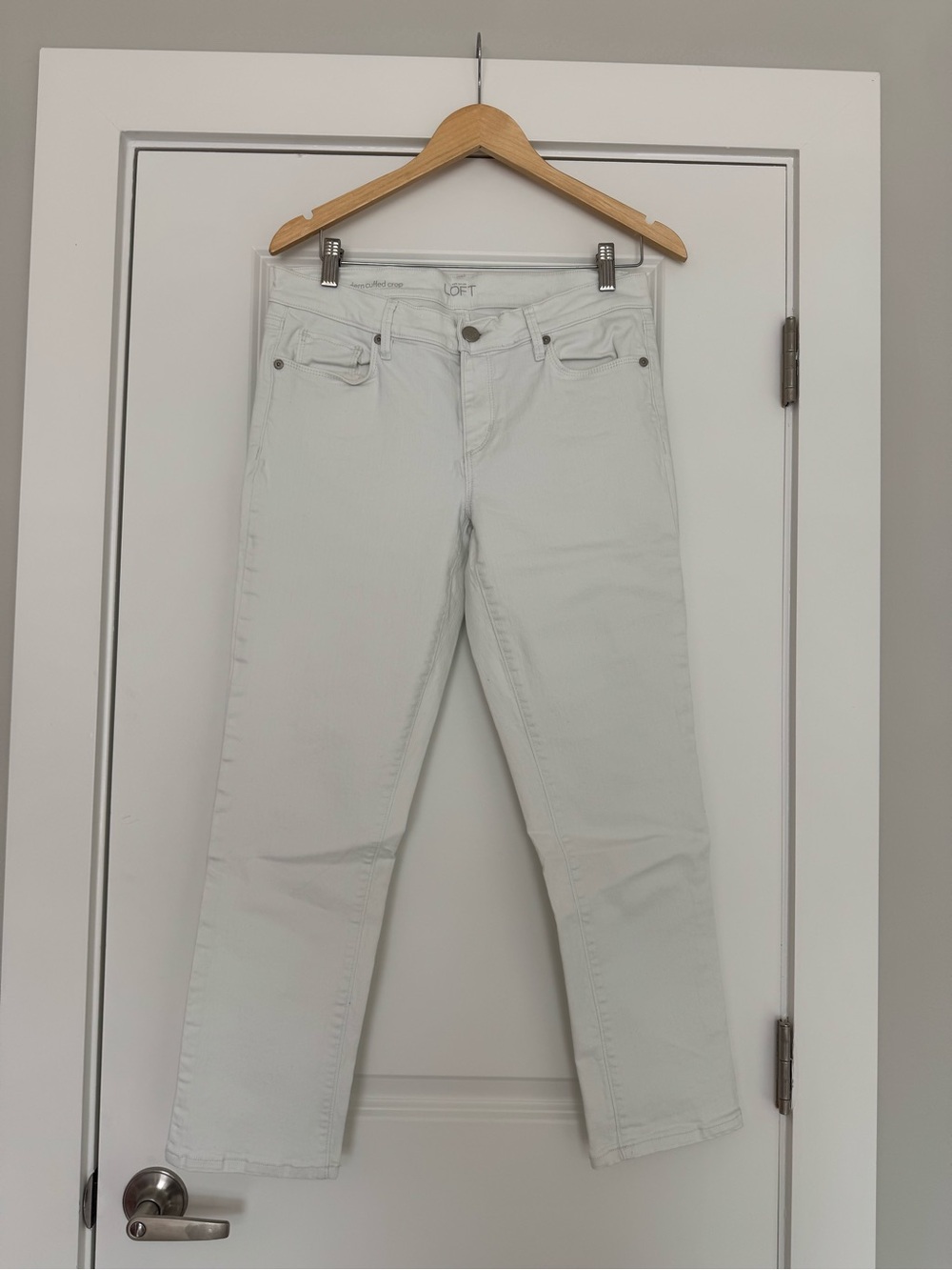 LOFT Straight-Leg Jeans in Crisp White